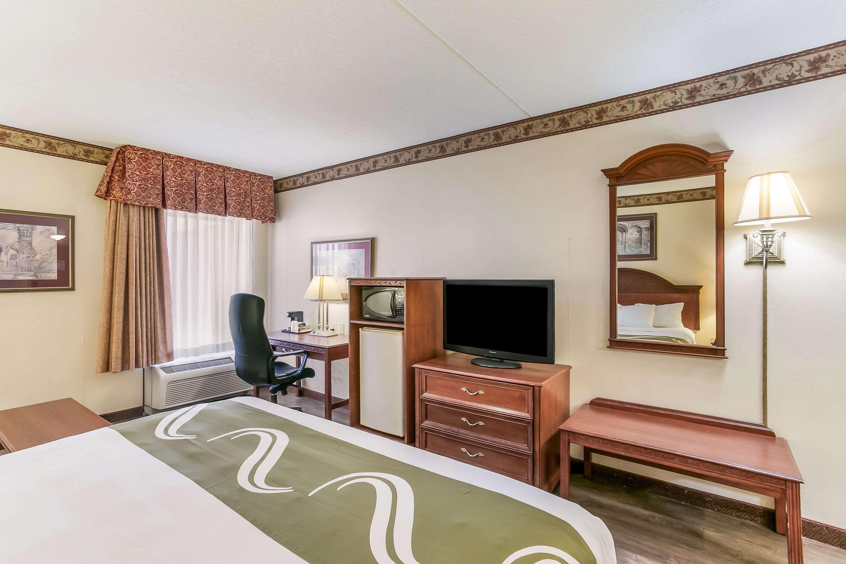 Quality Inn & Suites Bel Air I-95 Exit 77A Esterno foto