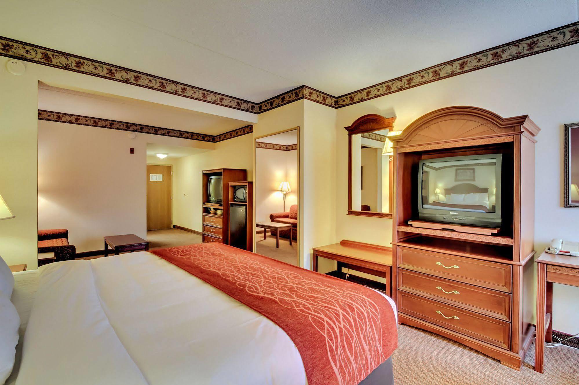 Quality Inn & Suites Bel Air I-95 Exit 77A Esterno foto